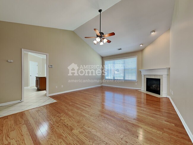 Building Photo - 1520 Paxton Drive