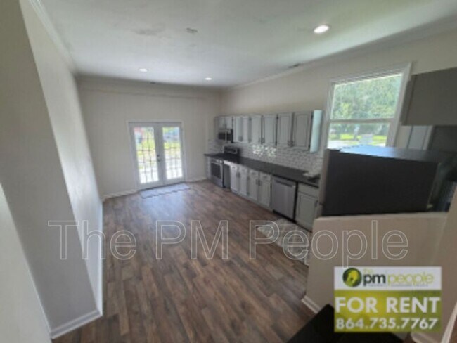 Building Photo - 111 Westwood Dr