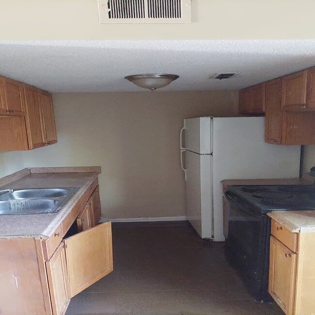 Building Photo - 3764 Cambridge Station Dr
