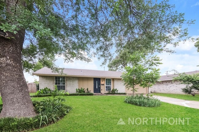 Photo - 3 BR/2BA | Newly Renovated Single Family Home | With Garage| Spacious Layout & Modern Upgrades!