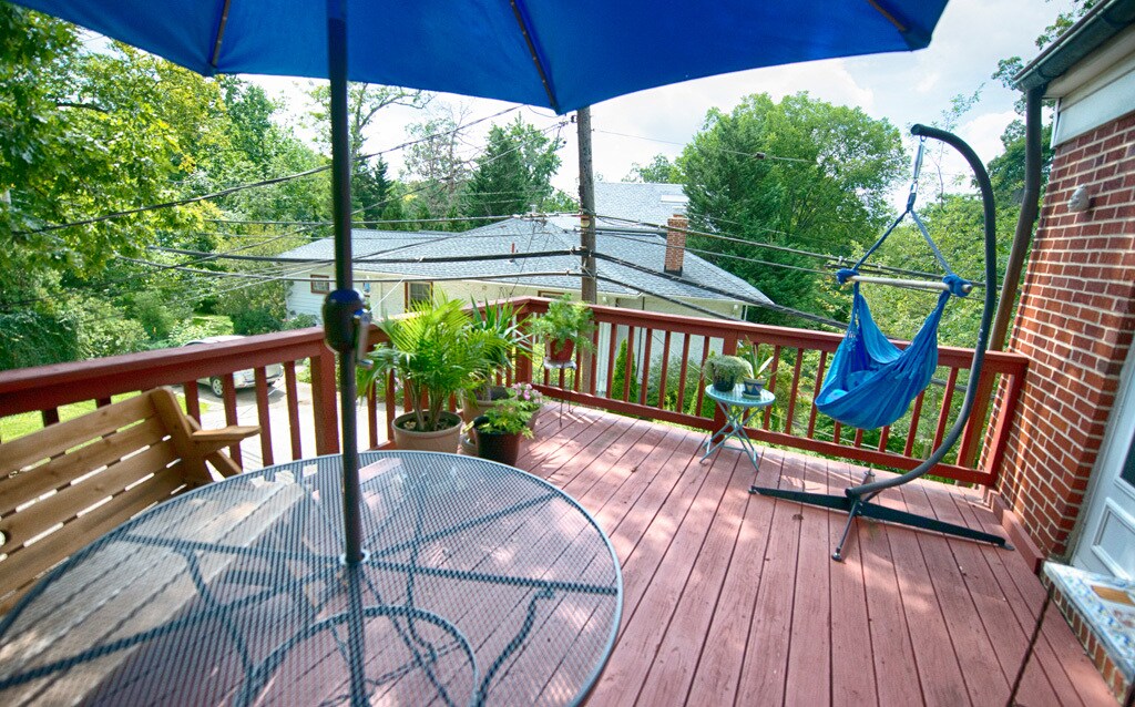 Deck - 2207 Sulgrave Ave