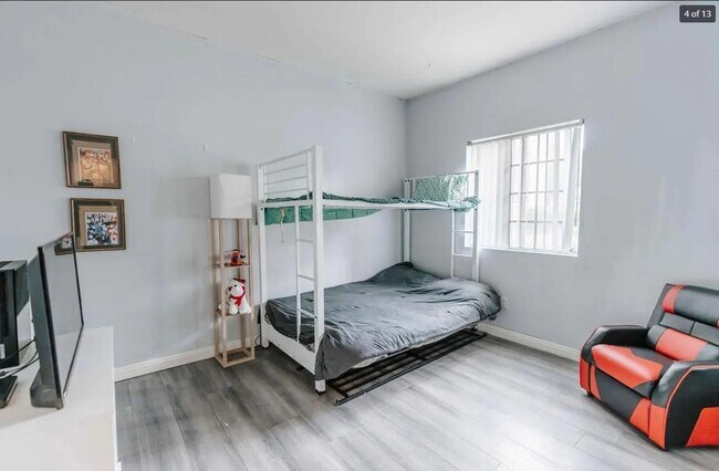 Foto del edificio - 17161 Alva Rd