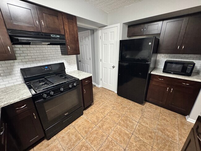 Foto del edificio - 1338 S Lorraine Rd