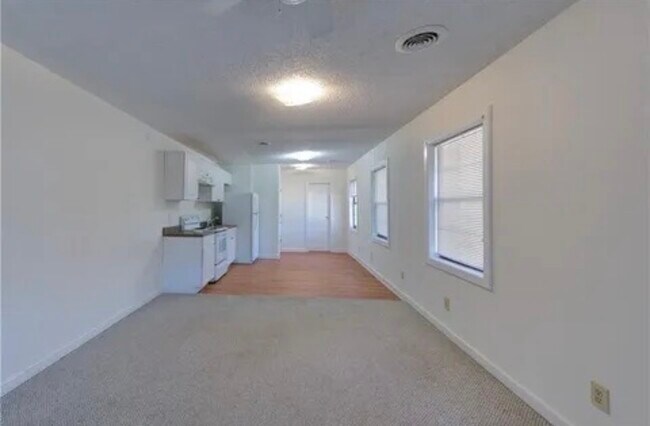 Foto del edificio - 3583 Midway Rd