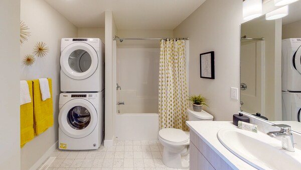 Photo du bâtiment - Bravo Townhomes