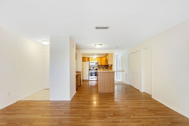 Foto del edificio - 3461 Clark Rd