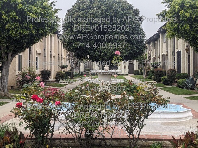 Foto del edificio - Completely Remodeled - 2 Bedroom / 1.5 Bat...