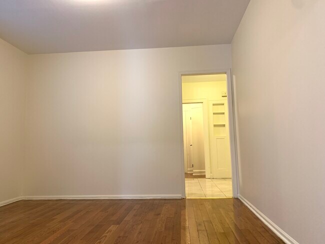Building Photo - 9005 Fort Hamilton Pkwy