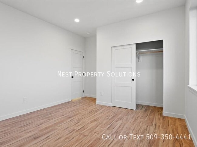 Building Photo - 13436 Rd 4 NE