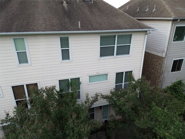 Foto del edificio - 1719 Stacy Crest