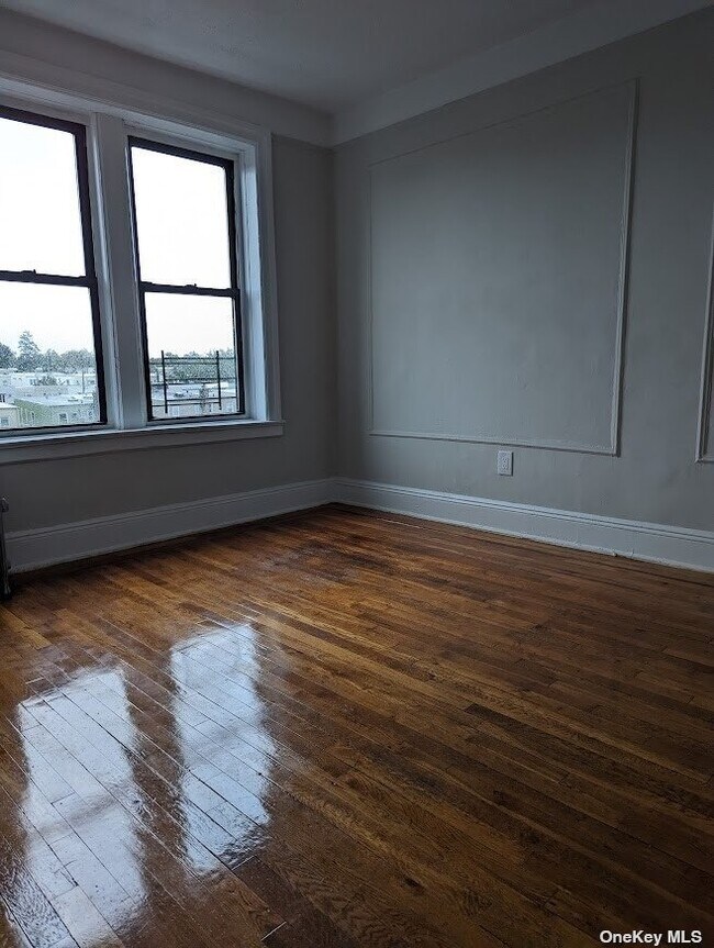 Foto del edificio - 198-40 32nd Ave