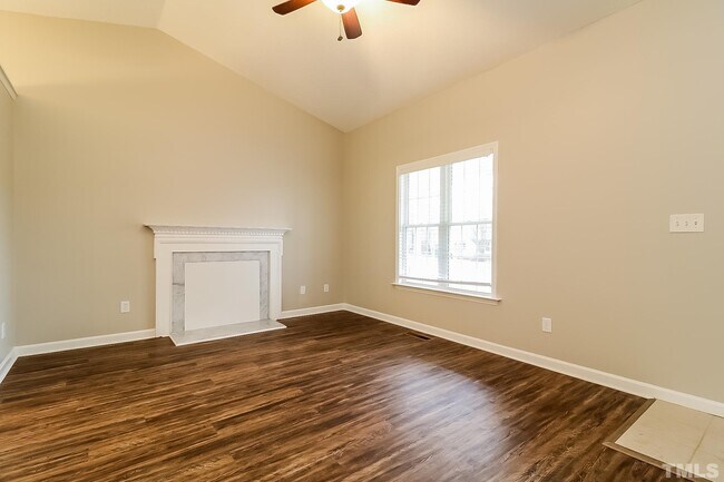 Building Photo - 708 Stinson Ave