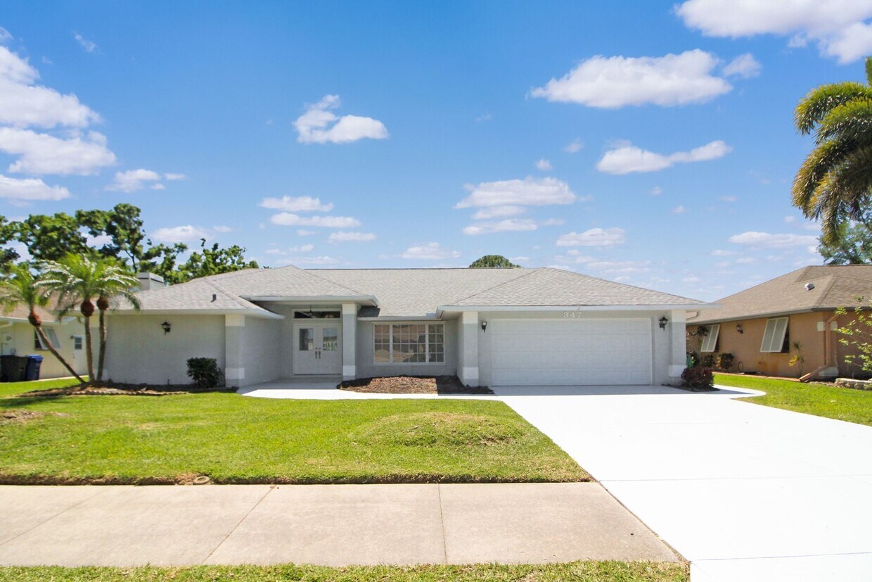 Primary Photo - Lakes of Jacaranda Annual Home for Rent