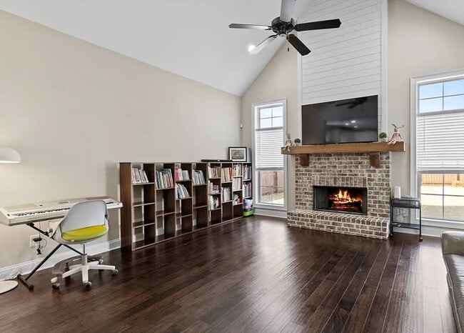 Building Photo - 2383 Mimms Ln