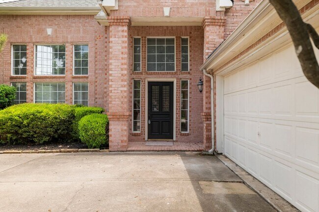 Foto del edificio - 5910 Spring Hill Dr