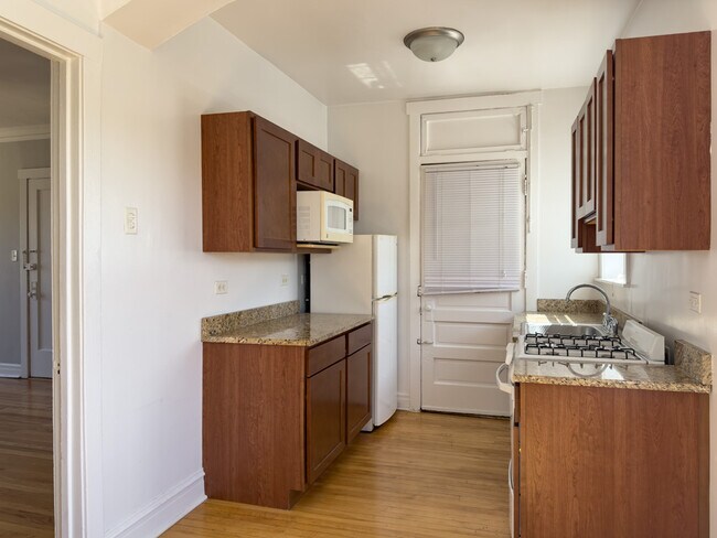 Foto del edificio - 4402 N Rockwell St