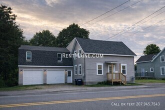 Building Photo - 492 Main St