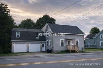 Building Photo - 492 Main St