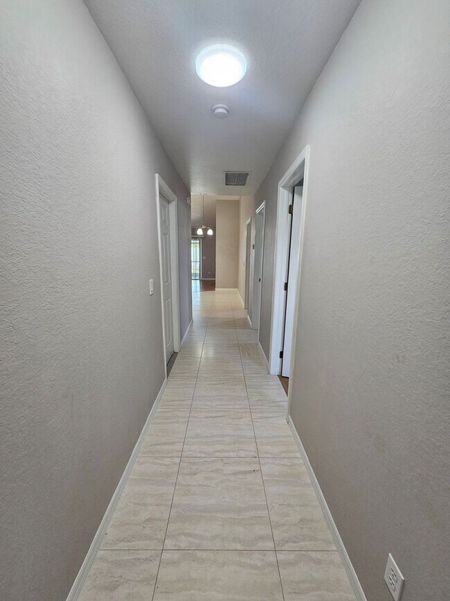 Foto del edificio - 1036 SE 11th St