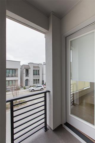 Building Photo - 6105 Echelon Way