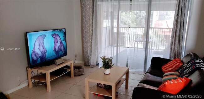 Foto del edificio - 3349 Emerald Oaks Dr