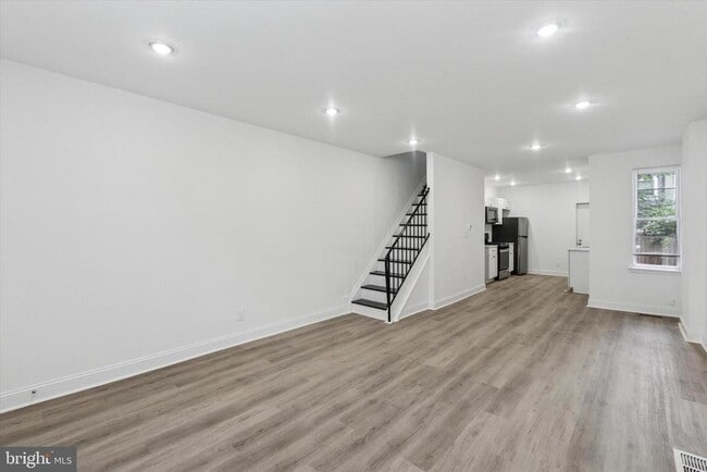 Building Photo - 1761 N Newkirk St