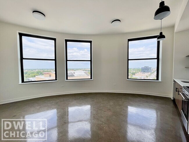 Foto del edificio - 4753 N Broadway St