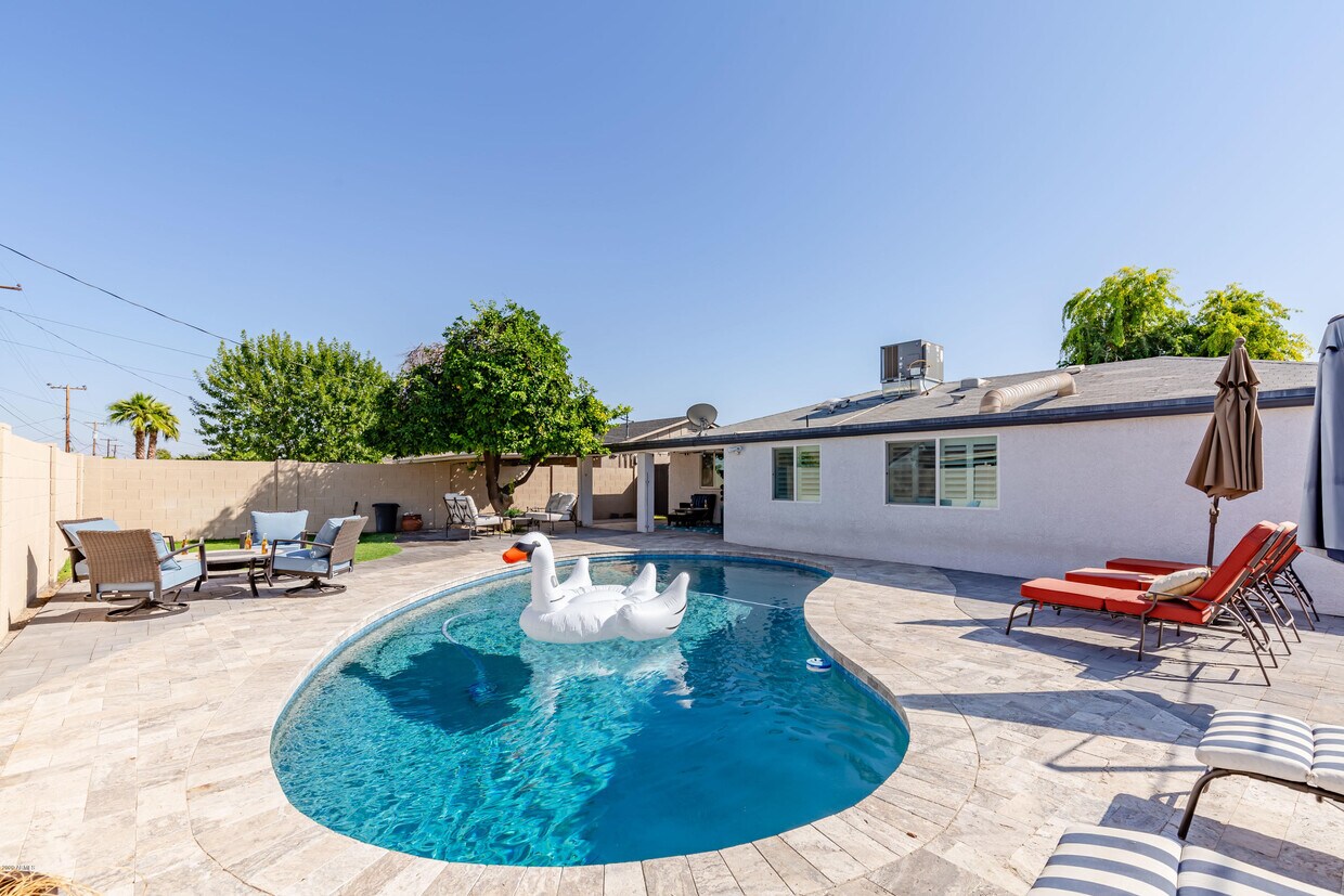 Foto principal - 8608 E Dianna Dr