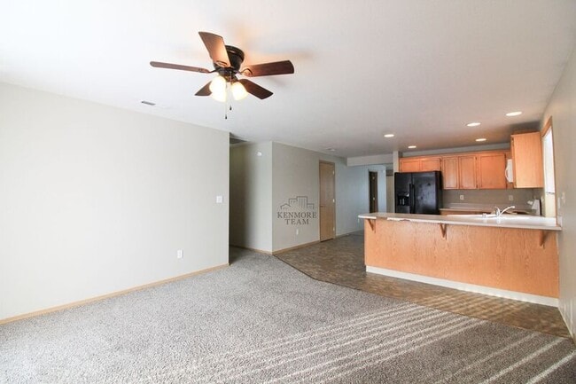 Building Photo - 8204 Langara Dr