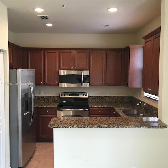 Foto del edificio - 12444 Emerald Creek Manor