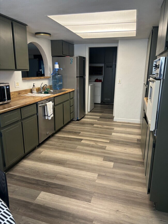 Foto del edificio - 8320 E Sommer Dr