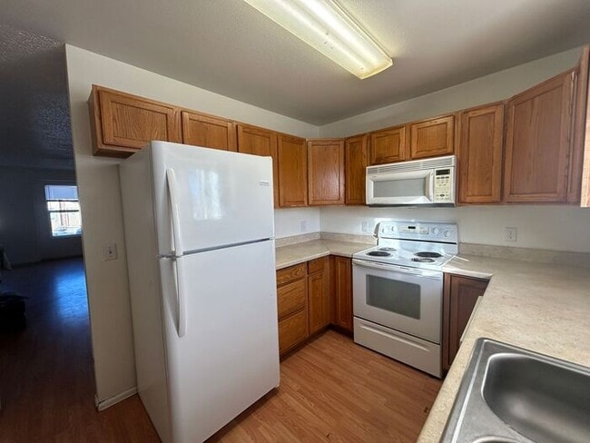 Foto del edificio - 4797 Live Oak Dr
