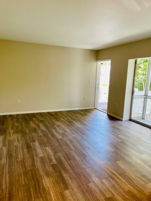 Building Photo - 2304 Ringling Blvd