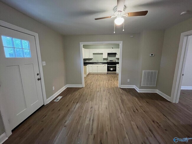 Foto del edificio - 1511 Danville Rd SW