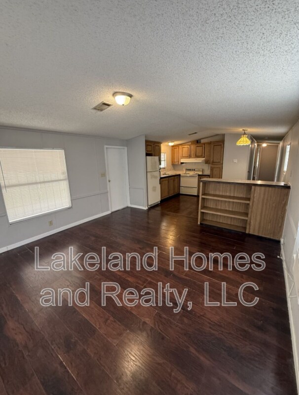 Foto del edificio - 2906 Rossi Ln