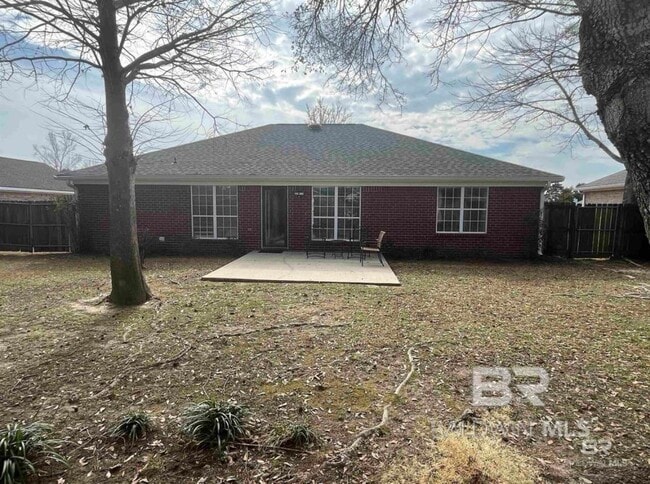 Building Photo - 124 Oakwood Ave