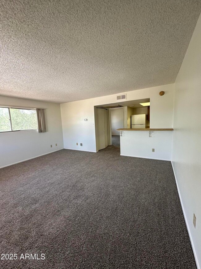 Building Photo - 700 W University Dr