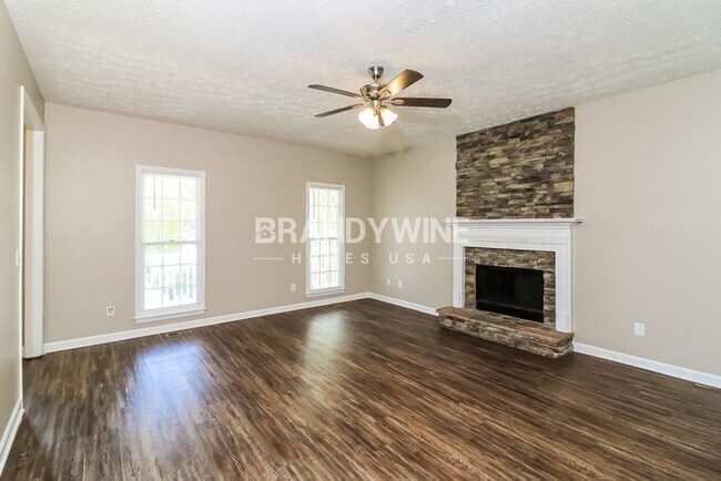 Building Photo - 204 Bonnie Sue Dr