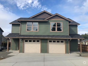 Building Photo - 1005 SW Juniper Gdns Ln