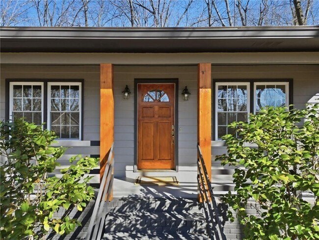 Building Photo - 2810 Shaw Rd