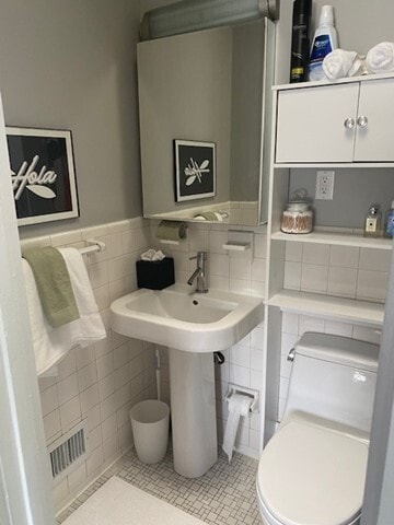 Bathroom - 3144 N St NW