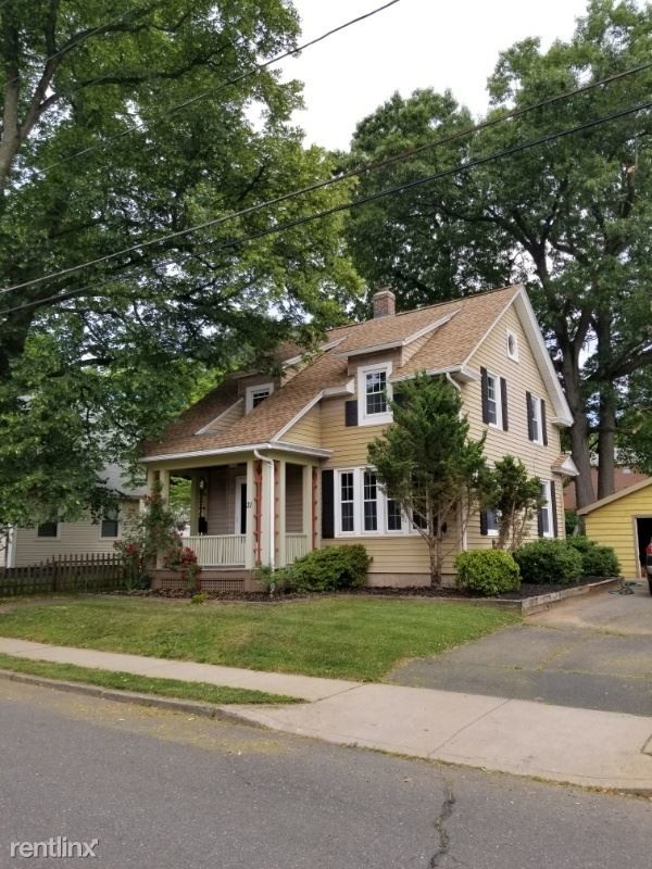 Building Photo - 3 br, 1.5 bath House - 21 West Street