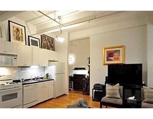Building Photo - 42 Chauncy St
