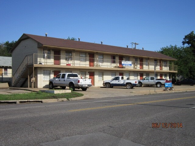 Building Photo - 505 SW 30th St