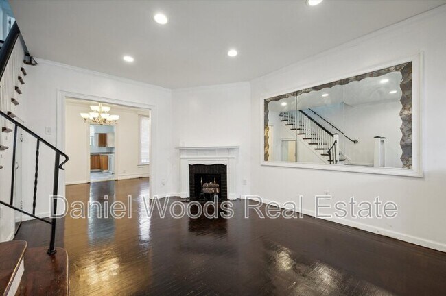 Building Photo - 6725 N Smedley St