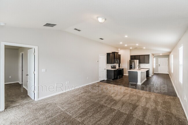 Building Photo - 6541 Bucking Bronco Dr