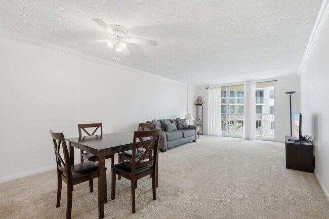 Foto del edificio - 3540 S Ocean Blvd