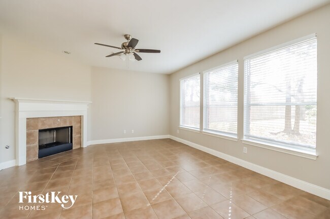 Foto del edificio - 18103 Yellowstone Trail