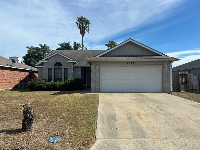 Foto principal - 2189 Spring Park Dr