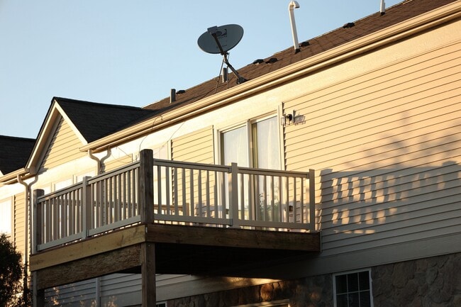 Building Photo - 16947 Timber Dr